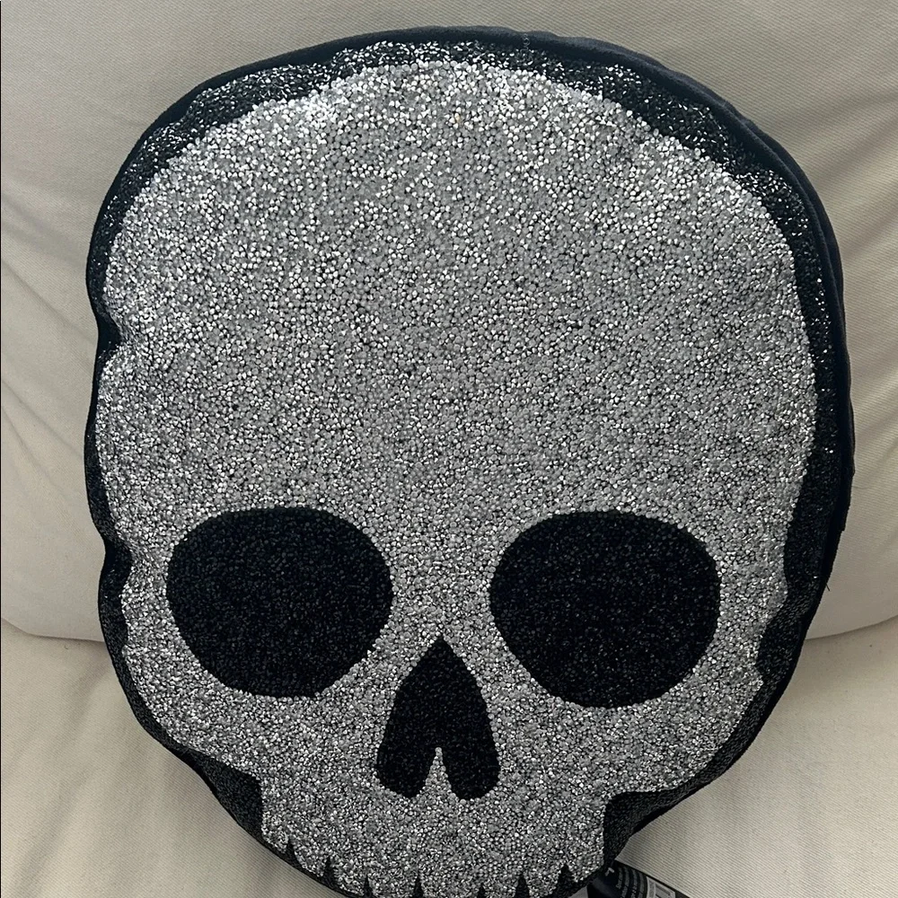 ASHLAND SKULL SILVER AND BLACK STUDDED PILLOW 13x15.5